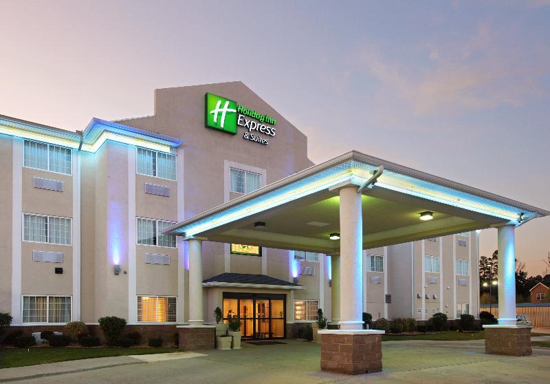 Holiday Inn Express & Suites Magnolia-Lake Columbia Exterior photo